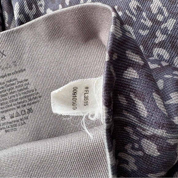 Spanx Women’s Look At Me Now Seamless Leggings Indigo Leopard Size Small - Picture 5 of 6